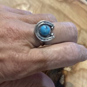 Vintage Navajo Sterling Silver Blue Turquoise Horseshoe ring sz 8.5